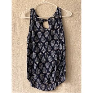 Blue floral print top